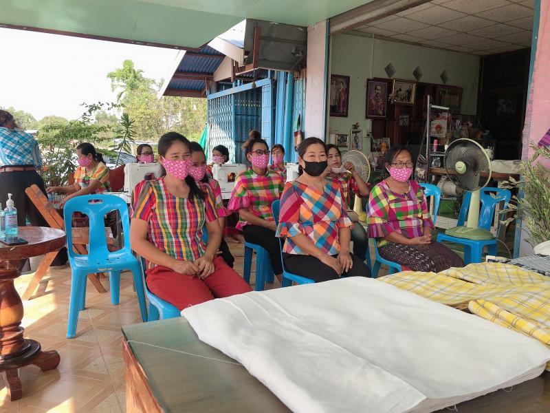 9. สำนักงาน กศน .จังหวัดกำแพงเพชร เข้านิเทศหลักสูตรอาชีพการทำกระเป๋าจากผ้าขาวม้า และนิเทศการเตรียมความพร้อมการจัดกระบวนการเรียนรู้หลักสูตร กศน. 2551 ณ กศน.อำเภอคลองขลุง       