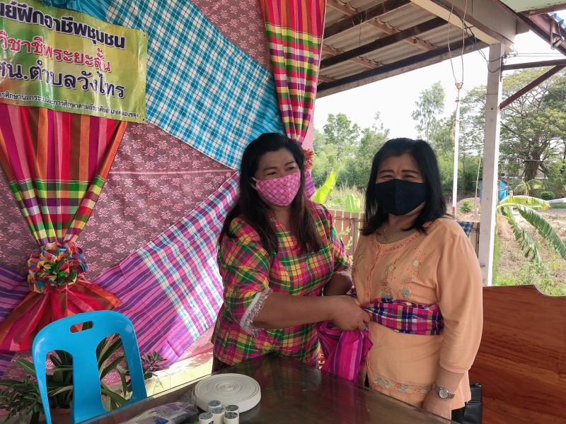 11. สำนักงาน กศน .จังหวัดกำแพงเพชร เข้านิเทศหลักสูตรอาชีพการทำกระเป๋าจากผ้าขาวม้า และนิเทศการเตรียมความพร้อมการจัดกระบวนการเรียนรู้หลักสูตร กศน. 2551 ณ กศน.อำเภอคลองขลุง       