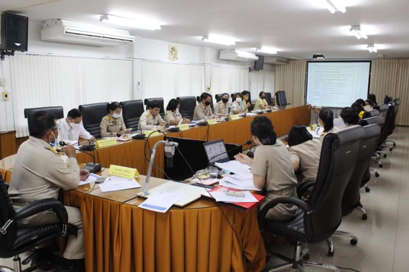 5. สำนักงาน กศน. จังหวัดกำแพงเพชร เข้าร่วมร่วมการประชุมการรายงานข้อมูลเพื่อขอเปิดเรียนวันที่ 1 กรกฎาคม 2563 ในสถานการณ์การแพร่ระบาดของโรคติดเชื้อไวรัสโคโรนา 2019 (COVID - 19) ปีการศึกษา 2563 ของสถานศึกษาในจังหวัดกำแพงเพชร 