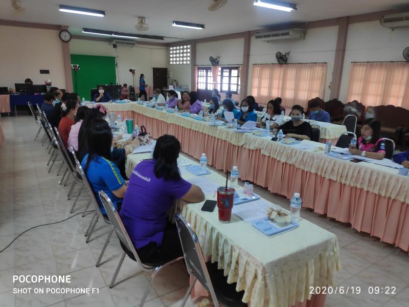 12. สำนักงาน กศน.จังหวัดกำแพงเพชร จัดการประชุมบุคลากร สังกัดสำนักงาน กศน.จังหวัดกำแพงเพชร  ประจำเดือนมิถุนายน 2563   ณ ห้องประชุมสำนักงาน กศน.จังหวัดกำแพงเพชร