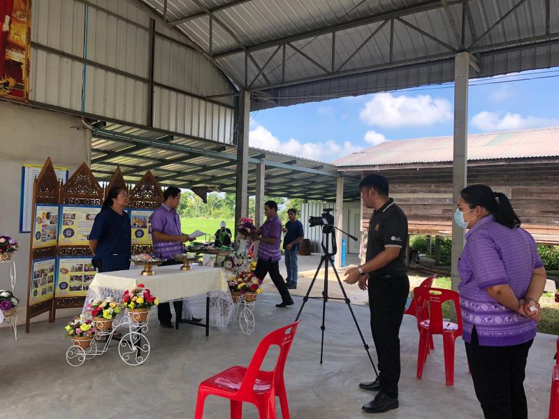 12. สำนักงาน กศน. จังหวัดกำแพงเพชรถ่ายทำหลักสูตรอาชีพ ปลาส้มสุขใจไร้ก้าง กับ กศน.อำเภอคลองขลุง