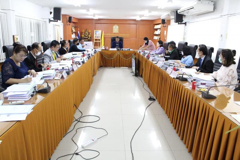 5. ผู้อำนวยการสำนักงาน กศน.จังหวัดกำแพงเพชร เข้าร่วมการประชุมคณะกรรมการศึกษาธิการจังหวัดกำแพงเพชร ครั้งที่ 6 / 2563