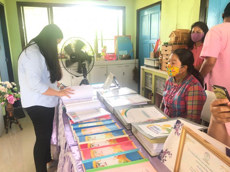 5. สำนักงาน กศน .จังหวัดกำแพงเพชร เข้าตรวจประเมินคัดเลือก กศน.ตำบลต้นแบบ 5 ดีพรีเมียม กศน.ตำบลหนองทอง