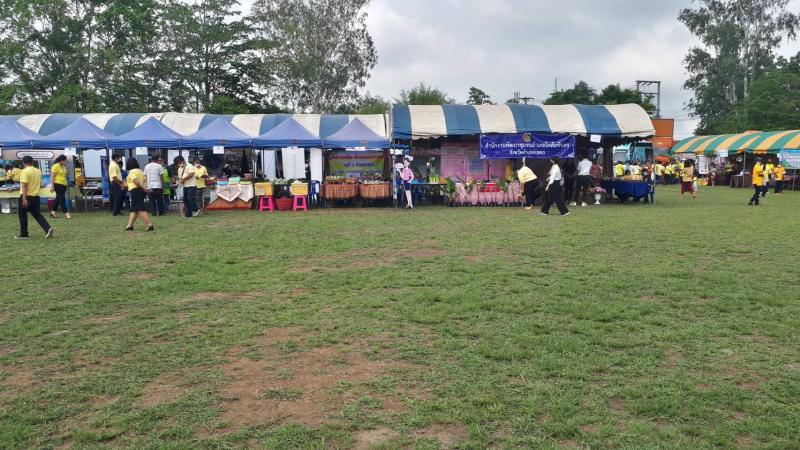 5. สำนักงาน กศน.จังหวัดกำแพงเพชร ร่วมโครงการหน่วยบำบัดทุกข์ บำรุงสุข สร้างรอยยิ้มให้ประชาชน