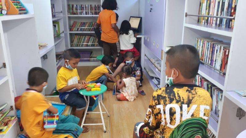 13. สำนักงาน กศน.จังหวัดกำแพงเพชร ร่วมโครงการหน่วยบำบัดทุกข์ บำรุงสุข สร้างรอยยิ้มให้ประชาชน