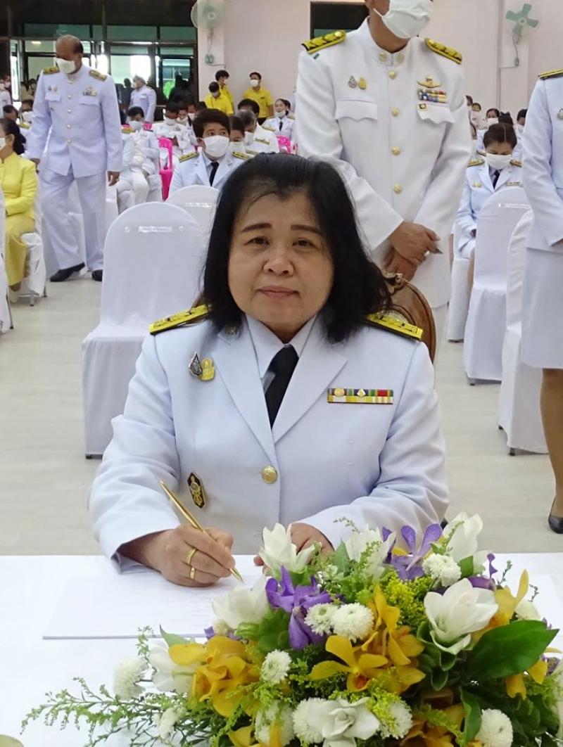 11. สำนักงาน สำนักงาน กศน.กำแพงเพชร ร่วมกิจกรรมเฉลิมพระเกียรติพระบาทสมเด็จพระเจ้าอยู่หัวฯ