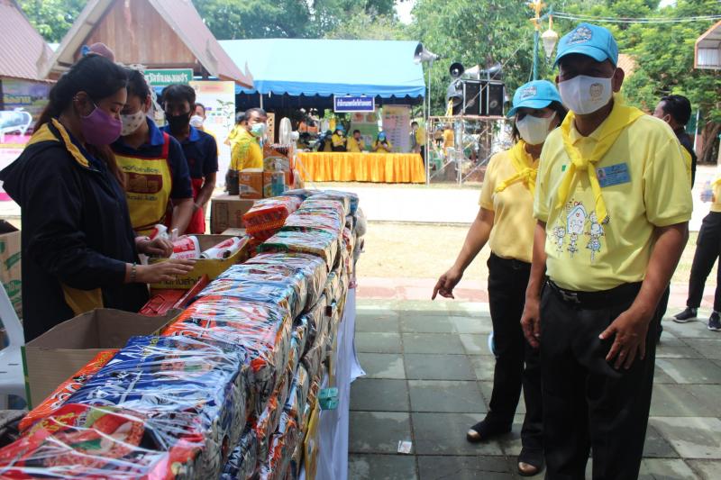 25. สำนักงาน สำนักงาน กศน.กำแพงเพชร ร่วมกิจกรรมเฉลิมพระเกียรติพระบาทสมเด็จพระเจ้าอยู่หัวฯ