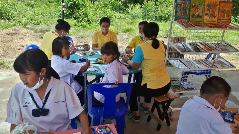 5. สำนักงาน กศน.จังหวัดกำแพงเพชร ร่วมโครงการหน่วยบำบัดทุกข์ บำรุงสุข สร้างรอยยิ้มให้ประชาชน อำเภอลานกระบือ จังหวัดกำแพงเพชร