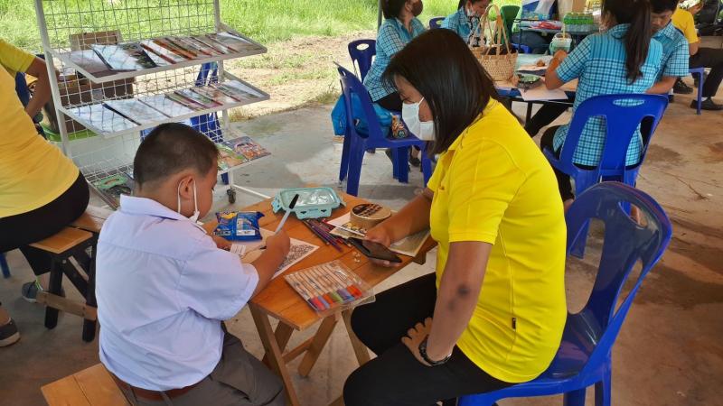 6. สำนักงาน กศน.จังหวัดกำแพงเพชร ร่วมโครงการหน่วยบำบัดทุกข์ บำรุงสุข สร้างรอยยิ้มให้ประชาชน อำเภอลานกระบือ จังหวัดกำแพงเพชร