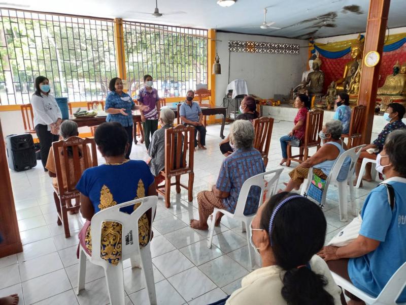 43. สำนักงาน กศน .จังหวัดกำแพงเพชร เข้านิเทศการจัดกิจกรรม โครงการส่งเสริมสุขภาพผู้สูงวัยสร้างจิตสดใส ของ กศน. อำเภอคลองขลุง