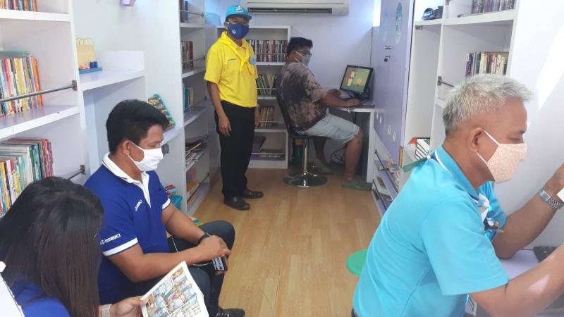 5. สำนักงาน กศน.จังหวัดกำแพงเพชร ร่วมโครงการหน่วยบำบัดทุกข์ บำรุงสุข สร้างรอยยิ้มให้ประชาชน อำเภอทรายทองวัฒนา จังหวัดกำแพงเพชร