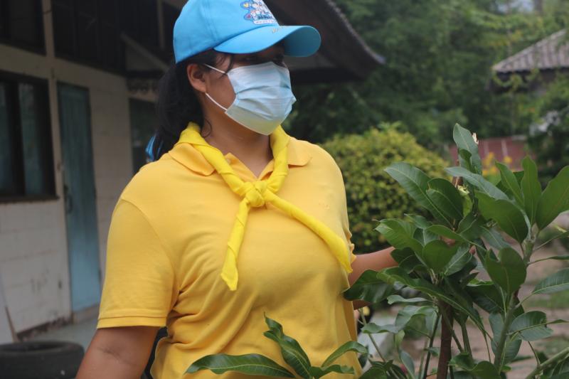 21. สำนักงาน กศน.จังหวัดกำแพงเพชร ลงนามถวายพระพรเนื่องในวันเฉลิมพระชนมพรรษา                  สมเด็จพระนางเจ้าสิริกิติ์ พระบรมราชินีนาถ พระบรมราชชนนีพันปีหลวง และร่วมกันทำกิจกรรมจิตอาสาพัฒนาปรับภูมิทัศน์ บริเวณสำนักงาน กศน.จังหวัด