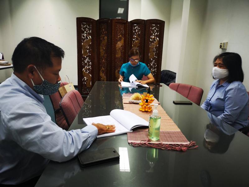 8. ผู้อำนวยการสำนักงาน กศน.จังหวัดกำแพงเพชร นำคณะทำงานเข้าพบ นางสาวสุพัตรา คล้ายทิม รองผู้ว่าราชการจังหวัดกำแพงเพชร  เพื่อเตรียมความพร้อมโครงการฝึกอบรมลูกเสือมัคคุเทศก์ จังหวัดกำแพงเพชร 