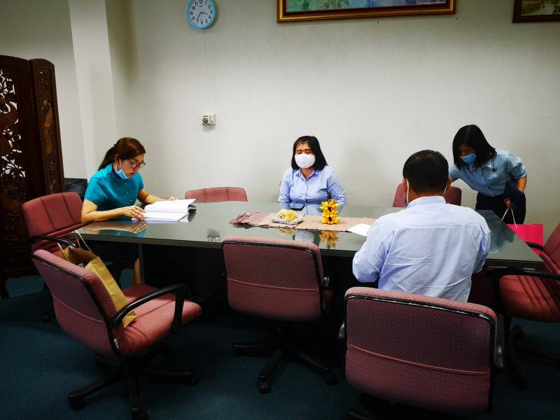 16. ผู้อำนวยการสำนักงาน กศน.จังหวัดกำแพงเพชร นำคณะทำงานเข้าพบ นางสาวสุพัตรา คล้ายทิม รองผู้ว่าราชการจังหวัดกำแพงเพชร  เพื่อเตรียมความพร้อมโครงการฝึกอบรมลูกเสือมัคคุเทศก์ จังหวัดกำแพงเพชร 