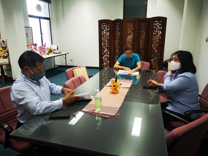 17. ผู้อำนวยการสำนักงาน กศน.จังหวัดกำแพงเพชร นำคณะทำงานเข้าพบ นางสาวสุพัตรา คล้ายทิม รองผู้ว่าราชการจังหวัดกำแพงเพชร  เพื่อเตรียมความพร้อมโครงการฝึกอบรมลูกเสือมัคคุเทศก์ จังหวัดกำแพงเพชร 