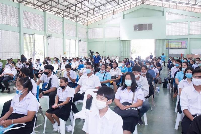 7. ผู้อำนวยการสำนักงาน กศน.จังหวัดกำแพงเพชร เข้าร่วมการประชาพิจารณ์ ความคาดหวังที่มีต่อรัฐบาลและกระทรวงศึกษาธิการในการพัฒนาการศึกษา กศน