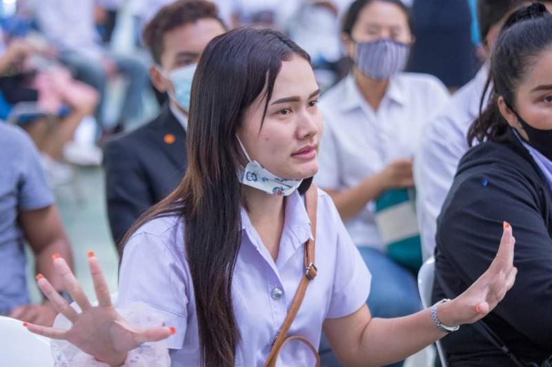 11. ผู้อำนวยการสำนักงาน กศน.จังหวัดกำแพงเพชร เข้าร่วมการประชาพิจารณ์ ความคาดหวังที่มีต่อรัฐบาลและกระทรวงศึกษาธิการในการพัฒนาการศึกษา กศน