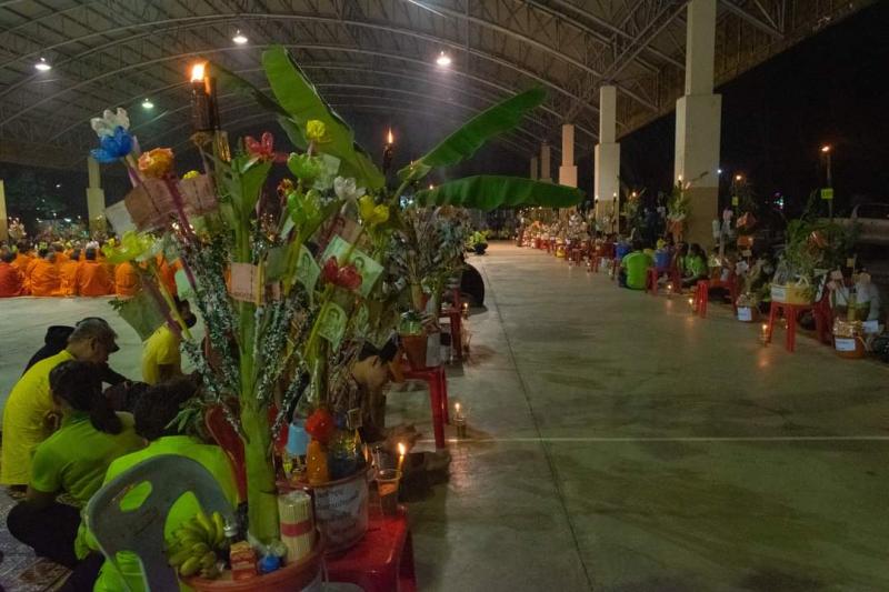 9. สำนักงาน กศน.จังหวัดกำแพงเพชร ร่วมพิธีทอดผ้าป่าแถว เนื่องในงาน 