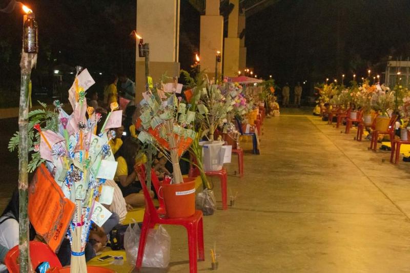 10. สำนักงาน กศน.จังหวัดกำแพงเพชร ร่วมพิธีทอดผ้าป่าแถว เนื่องในงาน 