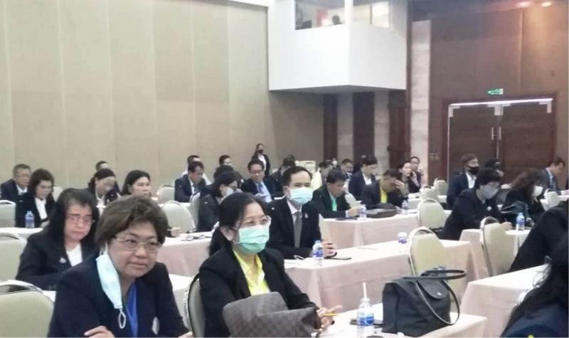 3. ผู้อำนวยการสำนักงาน กศน.จังหวัดกำแพงเพชร เข้าร่วมการประชุมสรุปผลการดำเนินงานตามแผนปฏิบัติราชการ ประจำปีงบประมาณ 2563