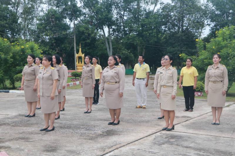 6. สำนักงาน กศน.จังหวัดกำแพงเพชร ร่วมกิจกรรมวันพระราชทานธงชาติไทย