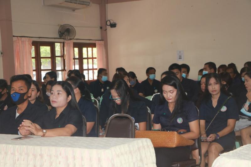 11. โครงการอบรมให้ความรู้พัฒนาบุคลากร ด้านการปฏิบัติงานและสิทธิประโยชน์ของพนักงานราชการ สำนักงาน กศน.จังหวัดกำแพงเพชร