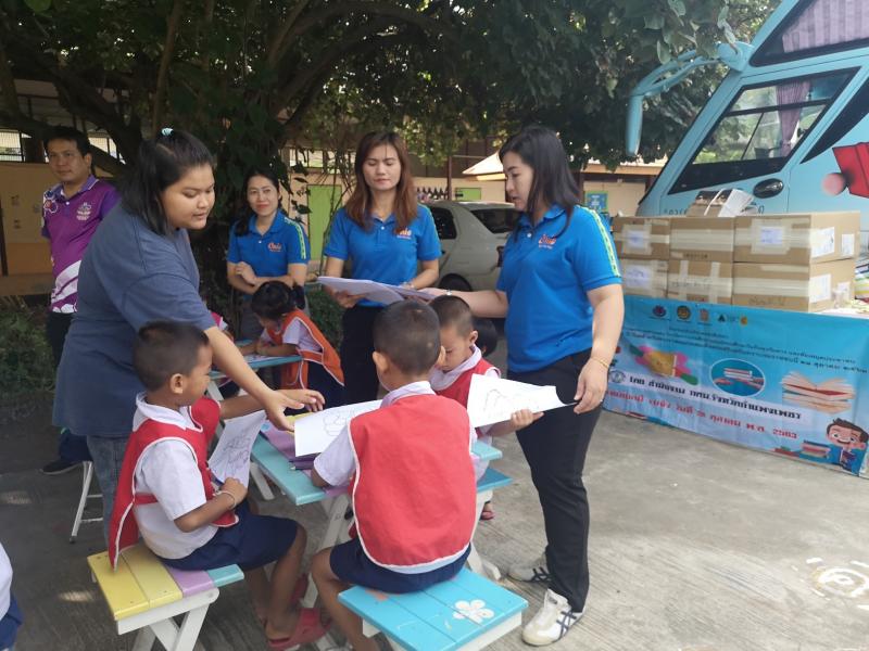 19. สำนักงาน กศน.จังหวัดกำแพงเพชร มอบหนังสือจำนวน 2,120 เล่ม แก่โรงเรียนบ้านคลองปลาสร้อย อำเภอปางศิลาทอง จังหวัดกำแพงเพชร