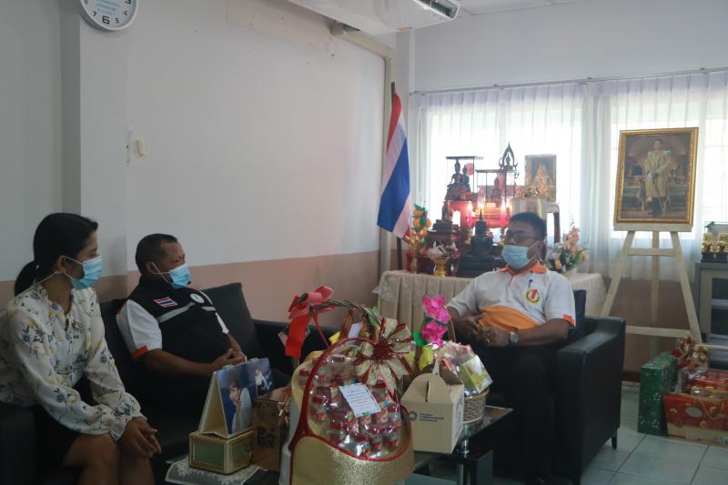 12. นายมงคล พลายชมพูนุท นำบุคลากรในสังกัด สำนักงาน กศน.จังหวัดกำแพงเพชร เข้าอวยพรปีใหม่ 2564  ณ ศึกษาธิการจังหวัดกำแพงเพชร