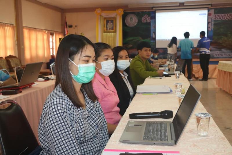 4. ประชุมรับฟังการปฐมนิเทศผ่านระบบออนไลน์ เรื่อง “หลักสูตรการจัดกิจกรรม กศน. ป้องกันภาวะซึมเศร้า คงสมรรถนะทางกายใ จิต และสมองของผู้สูงอายุ