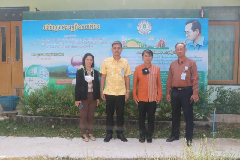 6. นายพีระพงษ์ รุ่งเรืองศิลป์ รักษาการ ผู้อำนวยการสำนักงาน กศน.จังหวัดกำแพงเพชร พร้อมด้วยคณะนิเทศของสำนักงาน กศน.จังหวัดกำแพงเพชรนิเทศสนามสอบ N-net 2/2563