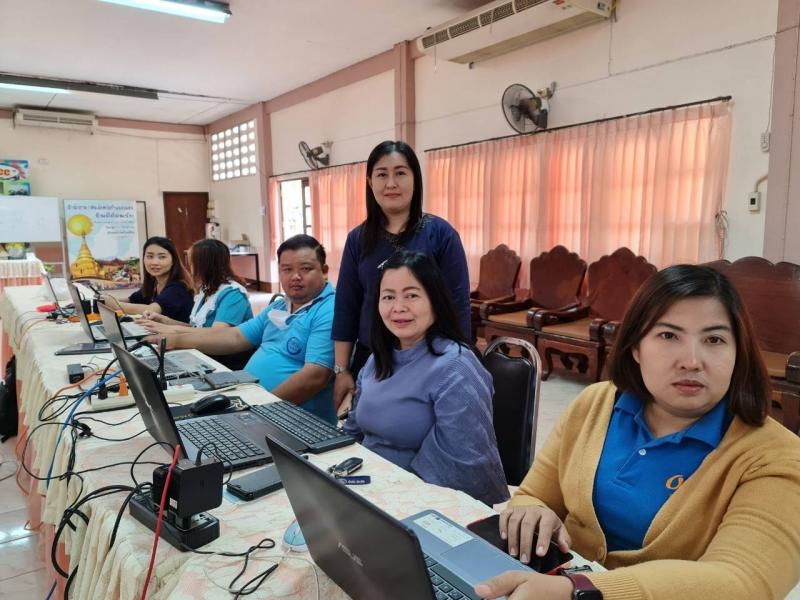 8. ประชุมโครงการสนับสนุนการพัฒนาบุคลากร กศน.แบบ online หลักสูตรการจัดกิจกรรม กศน. ป้องกันสภาวะซึมเศร้า คงสมรรถนะทางกาย จิตและสมองของผู้สูงอายุ รุ่นที่ 2 