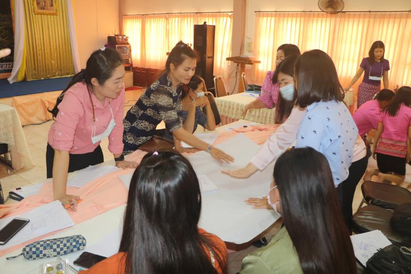 8. สำนักงาน กศน.จังหวัดกำแพงเพชร จัดโครงการให้ความรู้ตามหลักทฤษฎีใหม่ประยุกต์สู่ “โคก หนอง นา โมเดล”