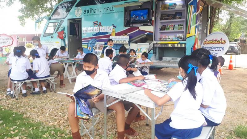 5. กิจกรรม  ส่งเสริมการอ่าน สานสัมพันธ์พี่กับน้อง ภาคเรียนที่ 2/2563  ณ โรงเรียนยั่งยืนราษฎร์วิทยา ตำบลหนองแม่กลอง อำเภอไทรงาม  จังหวัดกำแพงเพชร 