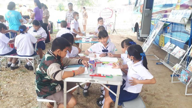 4. กิจกรรม  ส่งเสริมการอ่าน สานสัมพันธ์พี่กับน้อง ภาคเรียนที่ 2/2563  ณ โรงเรียนยั่งยืนราษฎร์วิทยา ตำบลหนองแม่กลอง อำเภอไทรงาม  จังหวัดกำแพงเพชร 