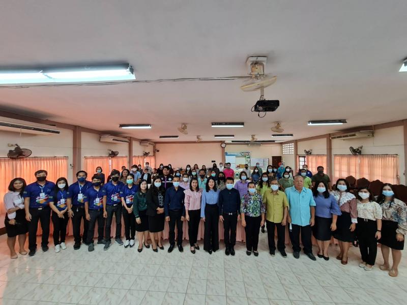 4. โครงการอบรมเชิงปฏิบัติการเพิ่มศักยภาพการจัดกิจกรรมการเรียนรู้ทางวิทยาศาสตร์ Science show สำหรับบุคลากรในสังกัด กศน.จังหวัดกำแพงเพชร