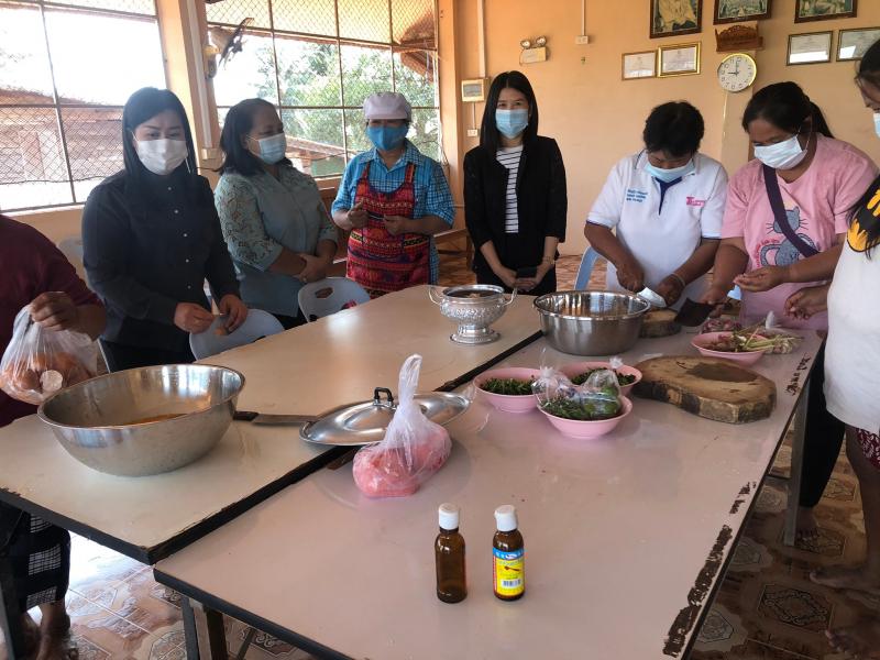 3.  คณะนิเทศ สนง.กศน.จังหวัดกำแพงเพชรโดย นางสาวชโรทัย  ปัญติ ศึกษานิเทศชำนาญการพิเศษ นางสาวสุภาภรณ์ หาญสำเภา นักวิชาการศึกษาปฏิบัติการ และนางสาวจินดารัตน์  ทับทิม นักวิชาการศึกษา นิเทศการจัดกิจกรรม