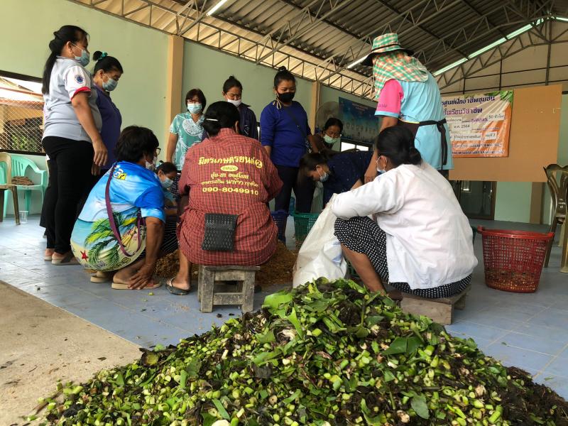 7.  คณะนิเทศ สนง.กศน.จังหวัดกำแพงเพชรโดย นางสาวชโรทัย  ปัญติ ศึกษานิเทศชำนาญการพิเศษ นางสาวสุภาภรณ์ หาญสำเภา นักวิชาการศึกษาปฏิบัติการ และนางสาวจินดารัตน์  ทับทิม นักวิชาการศึกษา นิเทศการจัดกิจกรรม