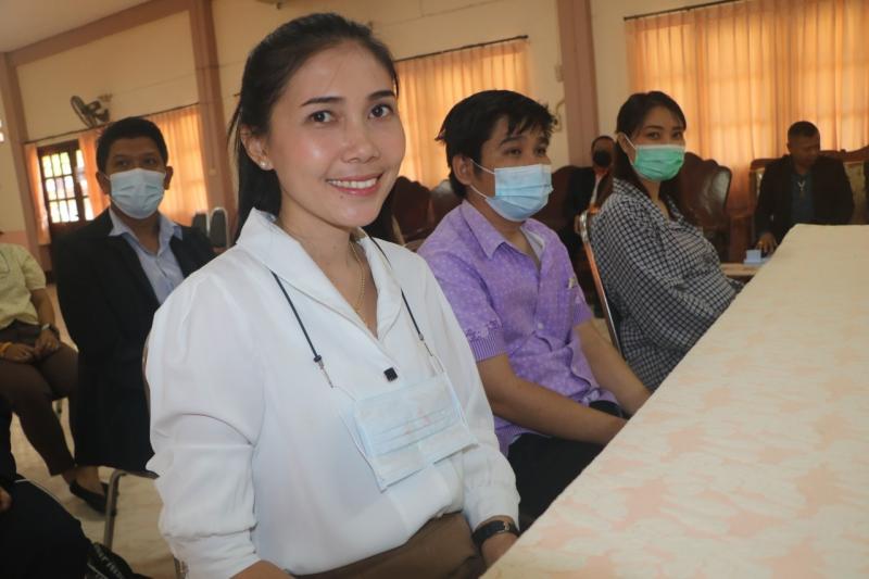 8. นายพีระพงษ์ รุ่งเรืองศิลป์ รักษาการผู้อำนวยการ กศน.จังหวัดกำแพงเพชร เป็นประธานเปิดโครงการอบรมพัฒนาบุคลากร เรื่องการพัฒนาบุคลิกภาพและเทคนิคการพูดเพื่อสร้างการปฏิบัติงานอย่างมีประสิทธิภาพ 