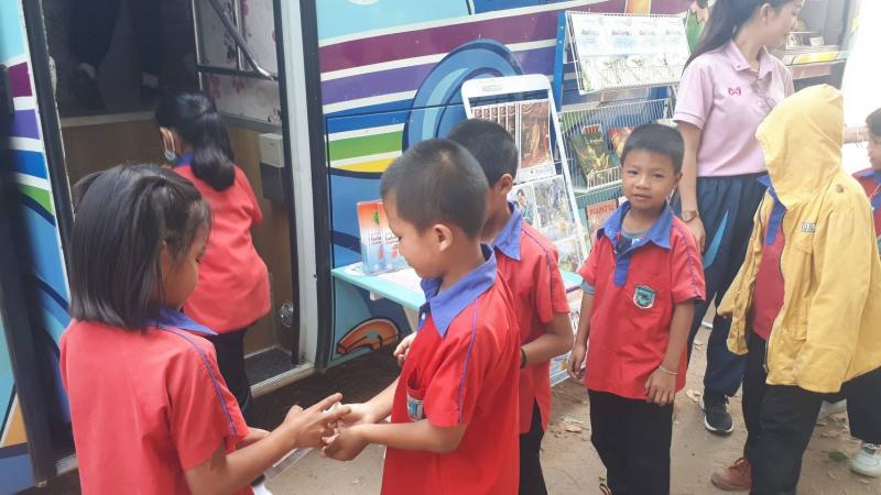 8. กิจกรรม  ส่งเสริมการอ่าน  ณ โรงเรียนบ้านเกศกาสร ตำบลช่องลม  อำเภอลานกระบือ 