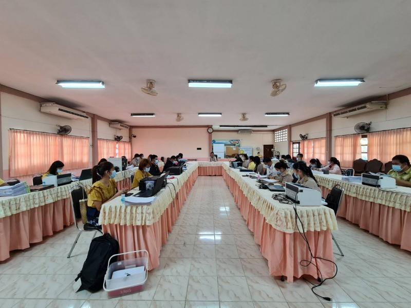 13. นายพีระพงษ์ รุ่งเรืองศิลป์รักษาการผู้อำนวยการ กศน.จังหวัดกําแพงเพชร เป็นประธานกล่าวเปิดโครงการจัดทำข้อมูลผลการเรียนเฉลี่ยและค่าตำแหน่งเปอร์เซ็นต์ไทล์ (GPAX)