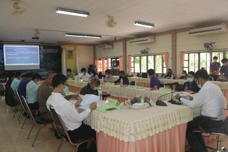 4. นายพีระพงษ์ รุ่งเรืองศิลป์ รักษาการผู้อำนวยการสำนักงานกศน. จังหวัดกำแพงเพชรร่วมประชุมคณะอนุกรรมการพัฒนาสื่อปลอดภัยและสร้างสรรค์จังหวัดกำแพงเพชร