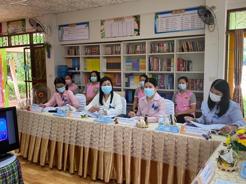 9. เตรียมความพร้อมประเมิน กศน. ตำบล 5 ดี พรีเมี่ยม พลัส ประจำปีงบประมาณ 2565 ณ กศน.ตำบลท่าไม้