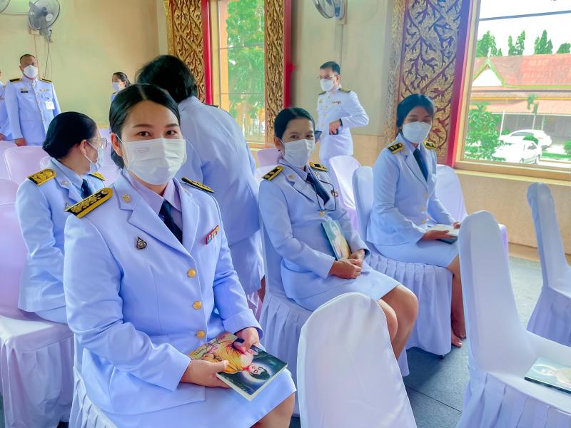 5. สำนักงาน กศน.จังหวัดกำแพงเพชร นำโดยนางสาวสุดารัตน์ เบ้าทอง นักวิชาการศึกษาปฏิบัติการพร้อมด้วยบุคลากรในสังกัด เข้าร่วมพิธีเจริญพระพุทธมนต์