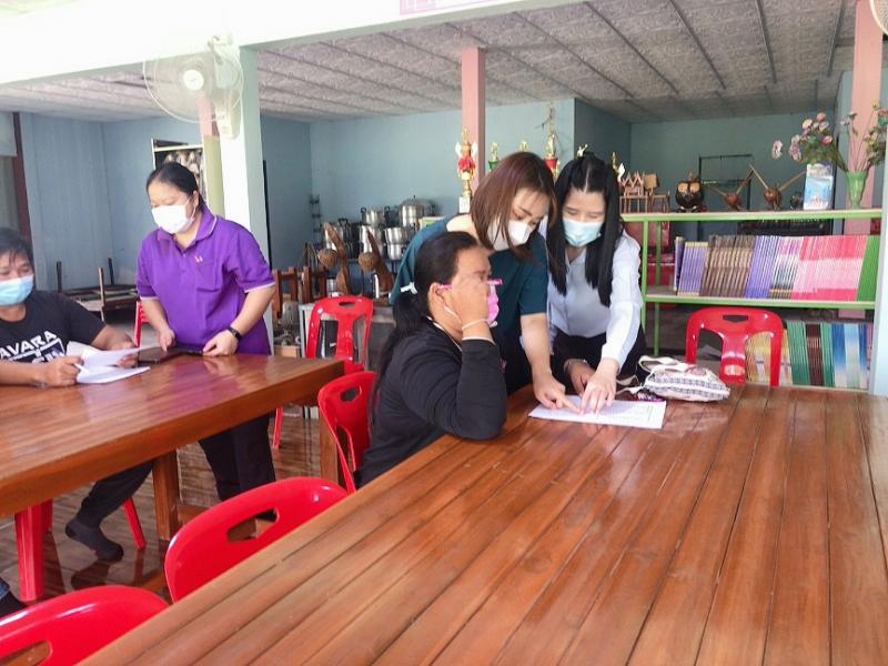 2. นิเทศและตรวจเยี่ยมการจัดกิจกรรมการศึกษาของสถานศึกษาในสังกัด ดังนี้ 1.โครงการค่ายอบรมส่งเสริมคุณธรรม จริยธรรม ตามหลักค่านิยม 12 ประการ 