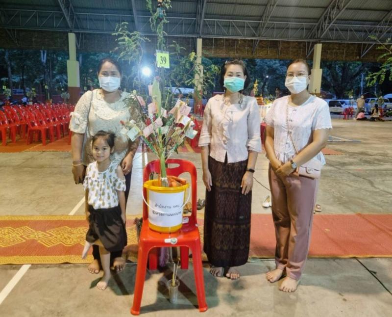 2. ร่วมพิธีทอดผ้าป่าแถว งานประเพณีสารทไทย กล้วยไข และของดีเมืองกำแพงเพชร ประจำปี 2565