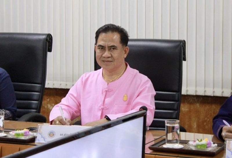 3. สำนักงานส่งเสริมการเรียนรู้ จังหวัดกำแพงเพชร โดยว่าที่ พ.ต.ดำริห์ ติยะวัฒน์ ผู้อำนวยการสำนักงาน ส่งเสริมการเรียนรู้จังหวัดกำแพงเพชร เข้าร่วมประชุมฯ เพื่อร่วมหารือแนวทาง การดำเนินงานดูแลรักษาความสงบเรียบร้อยและความปลอดภัย
