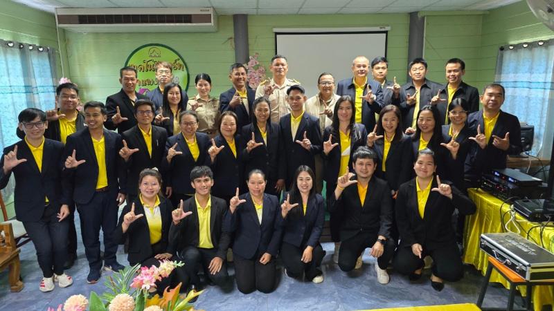 3. สกร.ประจำจังหวัดชัยนาท เดินทางมายังจังหวัดกำแพงเพชร โดยมีวัตถุประสงค์ เพื่อขอเข้าศึกษาดูงานเกี่ยวกับการสร้าง โปรแกรมสำเร็จรูป C-Smart