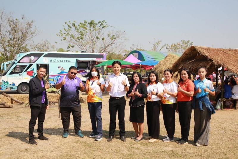 3. เข้าร่วมกิจกรรม ส่งเสริมการอ่านเคลื่อนที่ และงานประเพณีบุญกุ้มข้าวใหญ่ 2568