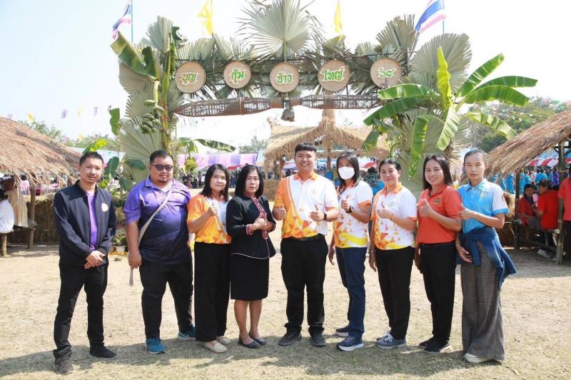 4. เข้าร่วมกิจกรรม ส่งเสริมการอ่านเคลื่อนที่ และงานประเพณีบุญกุ้มข้าวใหญ่ 2568