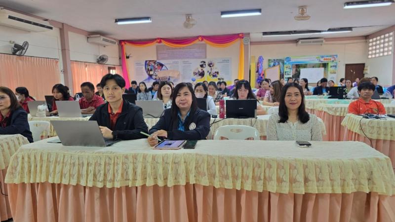 4. โครงการอบรมเชิงปฏิบัติการพัฒนา ศักยภาพบุคลากรด้านเทคโนโลยีดิจิทัล หลักสูตร AI Super Power สำหรับบุคลากร สกร.ประจำจังหวัดกำแพงเพงเพชร ประจำปึงบประมาณ พ.ศ. 2568